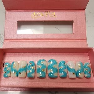 Lovful Elegant Blue and Gold Press-On Nails